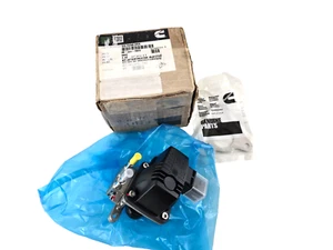 Genuine Cummins Aftertreament Injector Kit Doser 5578983RX - Picture 1 of 6