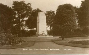 REAL PHOTOGRAPHIC POSTCARD OF THE ROYAL WEST KENT CENOTAPH, MAIDSTONE, KENT - Imagen 1 de 2