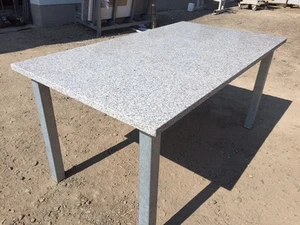 Gartentisch Terrassentisch Steintisch Natursteintisch mit Stahlgestell verzinkt - Bild 1 von 1
