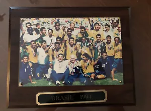 1994 BRAZIL 12 X 15 ON WOODEN PLAQUE TEAM PHOTO SOCCER PICTURE WORLD CUP CHAMPS - Picture 1 of 4