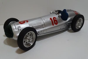Mercedes-Benz W154 #16 - 'Sieger GP von Deutschland 1938 - Richard SEAMAN' - Bild 1 von 11