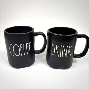 Rae Dunn Schwarz Kaffeetassen Tassen 2 Stück KAFFEE & GETRÄNK Artisan Collection - Bild 1 von 4