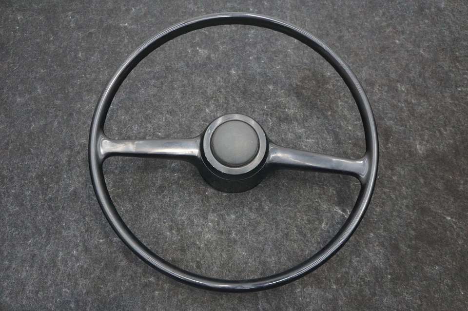 Volante dianteiro esquerdo preto fabricante de equipamento original UR12427 Rolls Royce prata sombra 1965-1977 - Imagem 1 de 4