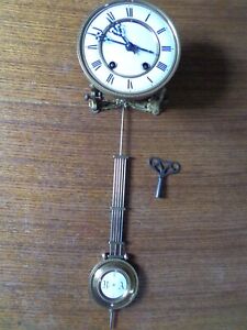 altes komplettes Uhrwerk für eine Wanduhr  von Carl Werner