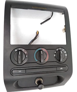 Ford 2004 2005 2006 F150 Radio Bezel Dash Trim Panel Heater Control Switch H96 - Picture 1 of 12