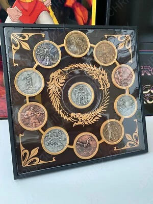 Juego de monedas conmemorativas en línea The Elder Scrolls vitrina enmarcada evento ESO Foto 1 de 2