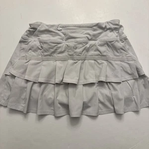 Lululemon Pace Setter Rock Skort weiß Swift Plissee Tennis Golf 4 Reg - Bild 1 von 11