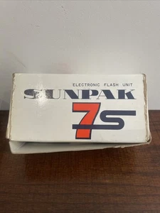 Vintage Sunpak Auto Camera Flash with Original Box With Instructions - Picture 1 of 7