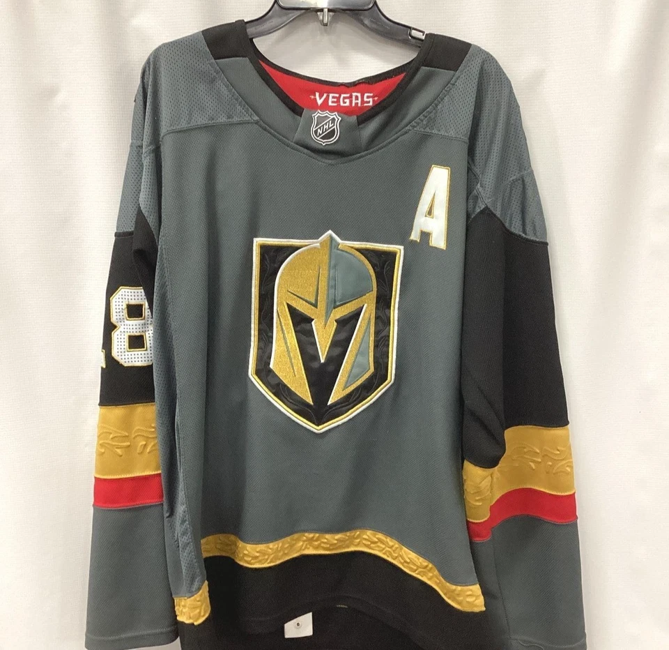 Футболка Джеймса Нила No18 Vegas Golden Knights Adidas подлинная НХЛ — размер 54 - Изображение 1 из 4