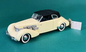 Franklin Mint 1937 Cord 812 Phaeton Coupe 1/24 Diecast Car - Picture 1 of 7
