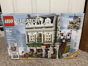 Lego Creator 10243 Parisian Restaurant (New) 2469 Pcs  NEW/SEALED  RETIRED SET - Picture 1 of 8