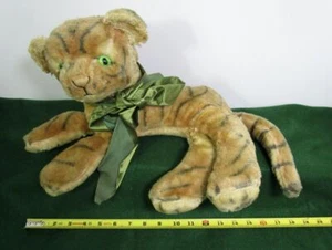 VINTAGE GUND CREATION LAYING PLUSH TIGER WITH OLD HANG TAG - Picture 1 of 8