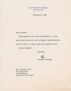 Robert F. Kennedy - Carta mecanografiada firmada - Tres meses después del asesinato de JFK - Imagen 1 de 2