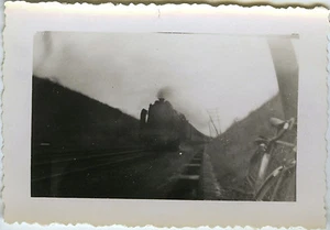 PHOTO ANCIENNE - VINTAGE SNAPSHOT - TRAIN VAPEUR LOCOMOTIVE 1947 2 - Foto 1 di 1