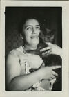 Photo Ancienne - Vintage Snapshot - Animal Chat Femme Portrait Mains - Woman Cat