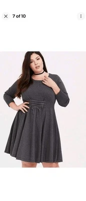 Mini Suéter Torrid Gris Carbón Manga Larga Vestido con Cordones 1X Clásico Vacaciones Foto 1 de 4