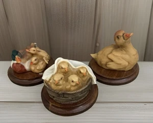 3 Vintage Giuseppe Armani Small Italy Duckling Figurine 3" - Picture 1 of 10
