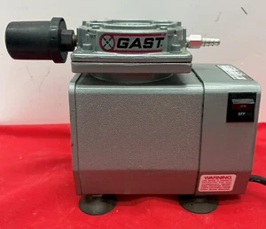 BOMBA DE VACÍO GAST DOA-V141-AA VACÍO MÁXIMO 25,5 pulgadas HG 1HP SIN ACEITE - Imagen 1 de 7