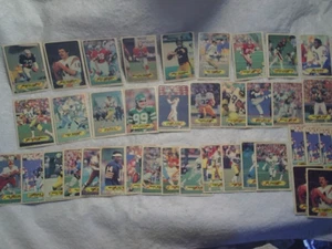 1983 TOPPS FOOTBALL STICKERS SET OF 33 +EXTRA,Macus Allen(R), W.Payton,J.Montana - Picture 1 of 3
