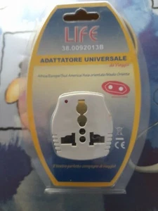 Adattatore Spina Presa Corrente UNIVERSALE DA Viaggio - Foto 1 di 3
