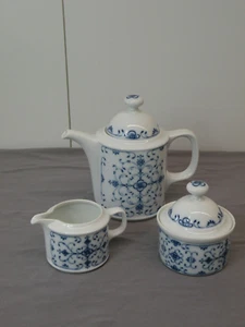 3 T. Porzellan Royal Tettau, "Echt Scharffeuerdekor", Kaffeekanne, Milch/Zucker - Bild 1 von 3