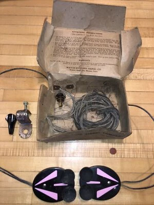 VTG Turn Signal Accessory Directional Arrow Watch My Turn Signal 1920’s 30’s USA - Image 1 of 4