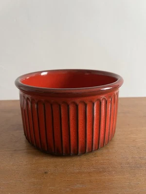 Portmeirion Red Dragon Souffle Dish Made In England Excellent Condition - Image 1 of 3