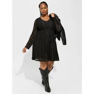 NWT Torrid At The Knee Geo Lace V-Neck Pockets Skater Dress Plus Size: 0X (12) - Picture 1 of 4