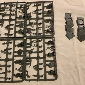 Mantic Kings Of War Undead Skeleton Horde 28mm 12 Modelle NOS (G) - Bild 1 von 4