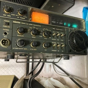 ICOM IC-551D 50W Transceiver wie besehen... - Bild 1 von 3