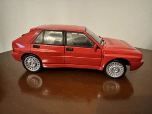 modellismo statico 1/18 Lancia Delta HF Integrale EVO 2 - Foto 1 di 3