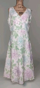 Ann Taylor LOFT - Vestido sin mangas blanco floral entallado y acampanado - Para mujer talla 10 - Imagen 1 de 5