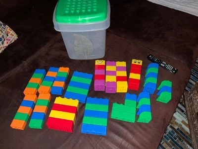 Lego Quatro 75 Teile in Lego Box - Bild 1 von 2