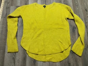 Express Sweater, Women's Size Medium, Yellow, Pullover, Crew Neck, Knit - Picture 1 of 10