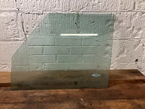 RANGE ROVER CLASSIC TD5 NEARSIDE FRONT DOOR GLASS QUARTER WINDOW 3R-00003 - Picture 1 of 4