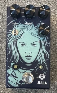 Walrus Audio Julia Pedal V2 Analog Chorus Vibrato Top Zustand - Bild 1 von 5