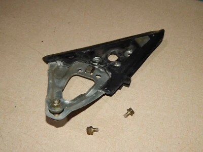 86 87 88 89 Soporte espejo retrovisor derecho pasajero Toyota Celica con pernos Foto 1 de 2