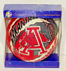 Pallone da basket vintage ARKANSAS RAZORBACKS logo anni 90 FOTOBALL SPORTS misura 29,5 - Foto 1 di 13