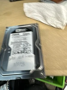 Western Digital WD2502ABYS-02B7A0 WD RE3 16MB 7200rpm 250gb 3.5" Sata hard drive - Picture 1 of 2