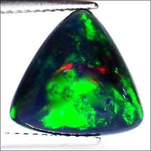 3,51 ct natürlicher äthiopischer schwarzer Cabochon Opal Edelstein mehrere Farben Trillionenschliff - Bild 1 von 2