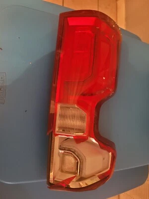 Chevy Silverado 1500 2019 2020 2021 2022 luz trasera LED lado derecho OEM 84678150 Foto 1 de 4