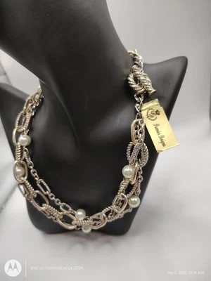  Hermoso collar Premier Designs triple hilo plateado con perlas y etiqueta Foto 1 de 4