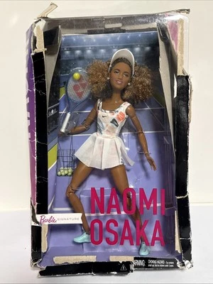 Muñeca Barbie Signature a seguir Naomi Osaka/Caja dañada/Leer Foto 1 de 4