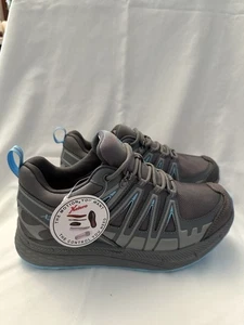 XELERO Steadfast Trail Sneaker Donna Granito/Glacier Blue X70446W Larga 8/8,5 - Foto 1 di 13
