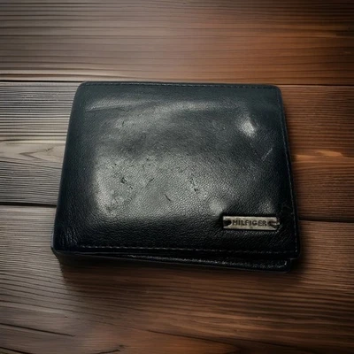 Cartera de cuero Tommy Hilfiger usada Foto 1 de 2