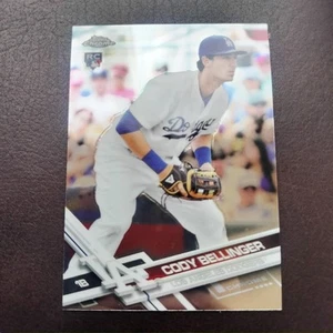 2017 Topps Chrome - Cody Bellinger #79 (RC) Plus Heritage RC - Bild 1 von 2