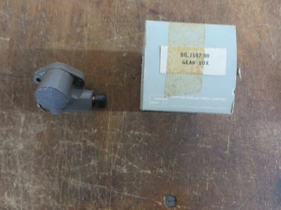 Smith's Instruments tachometer drive gearbox - pt # BG-1507-00 - Image 1 of 2
