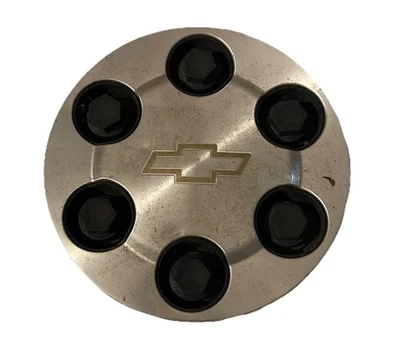 Оригинальный центральный колпак для Chevrolet Tahoe Silverado 1500 Suburban 2004–2007 годов выпуска P/N 9594520 - Изображение 1 из 3