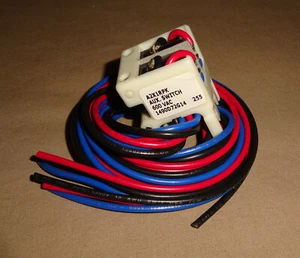 Eaton A2X1RPK Auxilliary Contact Switch NEW - Picture 1 of 5