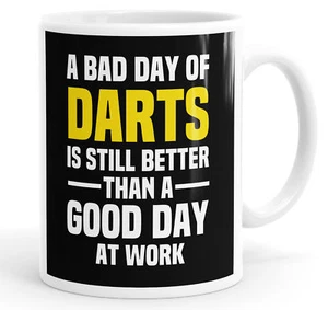 Taza divertida A Bad Day of Darts Is Still Better Than A Good Day at Work - Imagen 1 de 1